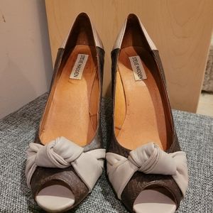 Steve Madden tan and brown high heels with blue stripe